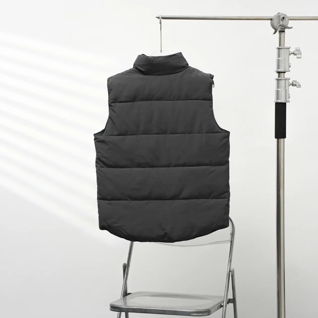 P340 CANADA GOOSE丨Canada Goose Slant Pocket Stand Collar Down Vest Color: Graphite Black Label Size: XS-XXL